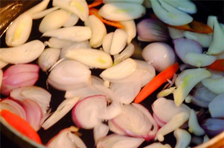 Tai lợn ngâm dấm chống ngán cho Tết - 5