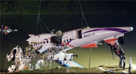 TransAsia hỗ trợ các gia đình nạn nhân 8.600 đô Sing 1