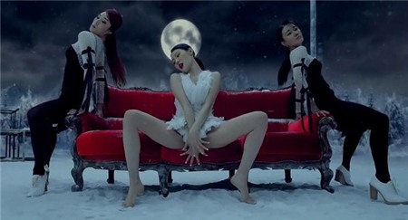 Những động tác vũ đạo của nhóm nữ Kpop khiến fan đỏ mặt