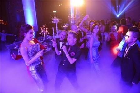 4 đại gia được nhiều sao hàng đầu showbiz Việt nể nang nhất 10