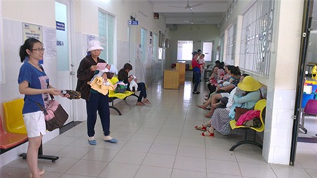 tiêm nhầm, dịch vụ, vắc xin, tiêm chủng mở rộng, tiêm phòng, sự cố, sởi