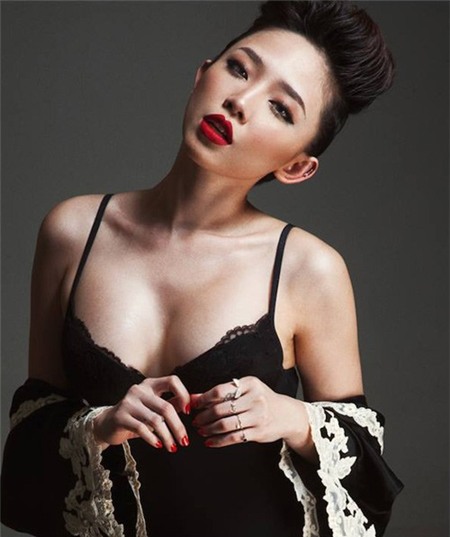 Giải mã phong cách sexy với tóc ngắn của Tóc Tiên 4