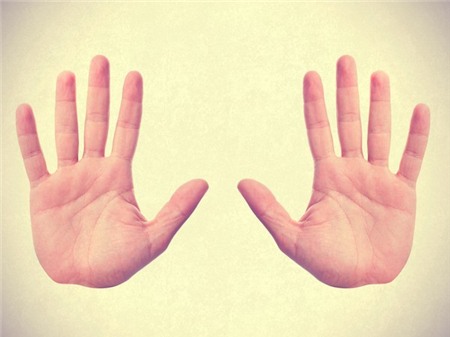 Đo độ dài ngón tay giúp dự đoán người tình chung thủy 1