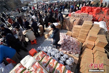 TQ: Bí thư thôn chi “núi” tiền mua quà tết cho cả làng - 5