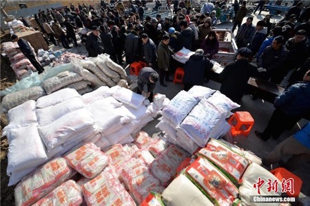 TQ: Bí thư thôn chi “núi” tiền mua quà tết cho cả làng - 6