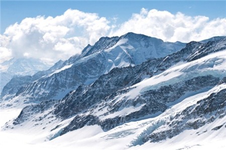 Núi Alpl khu vực Thụy Sỹ (Ảnh: Chinesecity.com)