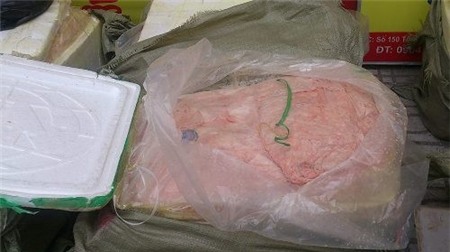 đồ-thối, thực-phẩm-bẩn, Tết, ôi-thiu, hóa-chất, hàng-Tết, lòng-lợn, mỡ-bẩn, khách-hàng, đầu-độc, công-nghệ