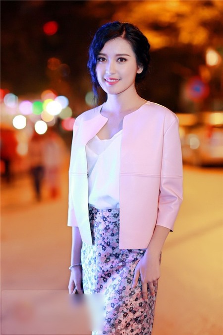 Những mỹ nhân Việt mới đôi mươi đã chuộng phong cách 