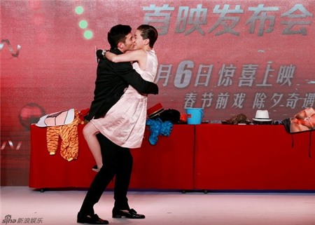 Mỹ nam Hoa ngữ gây sốc với màn khóa môi đồng tính 3