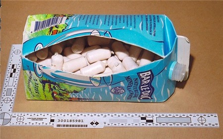 Những màn buôn lậu ma túy tinh quái nhất thế giới 16