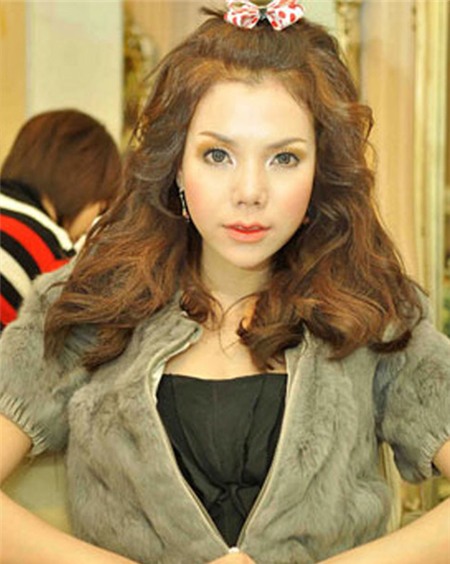 nhung-tham-hoa-trang-diem-kho-quen-cua-my-nhan-viet4
