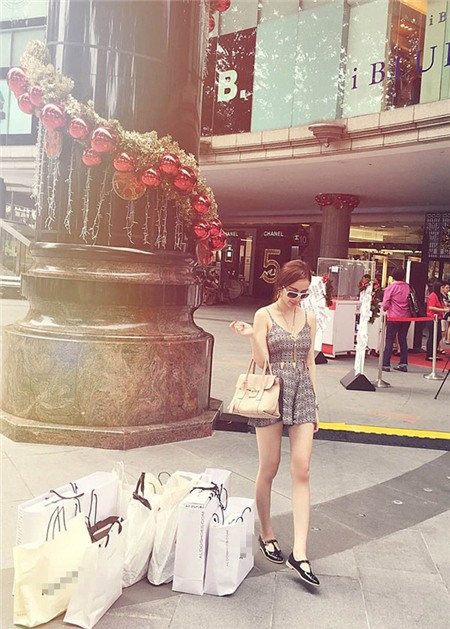 sao-tre-song-xa-hoa-tien-ty-nghe-sy-gia-o-vuc-tham-doi-ngheo-4