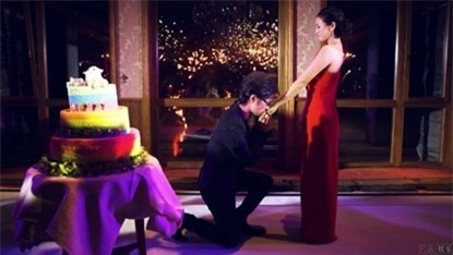 Chương Tử Di bất ngờ được cầu hôn công khai