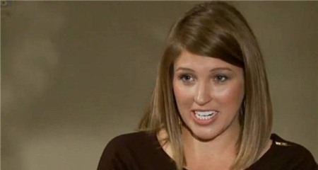 Mẹ của Luke, cô Erika, đến giờ nói mình hoàn toàn tin con