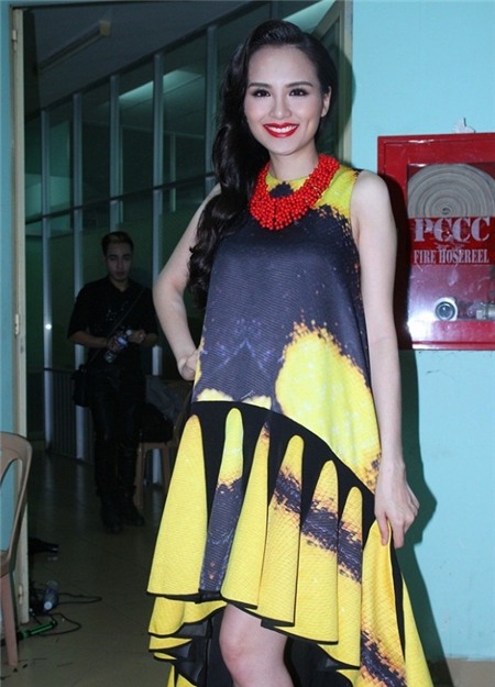 diem-huong-va-con-duong-kho-khan-no-luc-tim-lai-anh-hao-quang