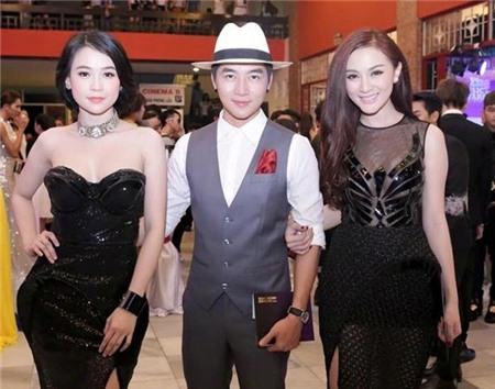 4 hot girl gợi cảm vẫn vắng bóng người tình