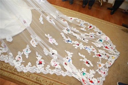 Cận cảnh váy cưới trăm triệu tuyệt đẹp của Ngân Khánh - 8