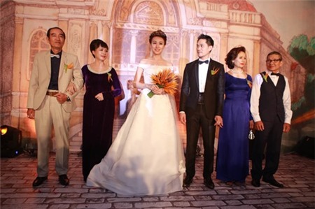 Cận cảnh váy cưới trăm triệu tuyệt đẹp của Ngân Khánh - 12