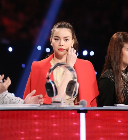 Hồ Ngọc Hà tạm rời The Remix sau vụ xe Audi gây tai nạn