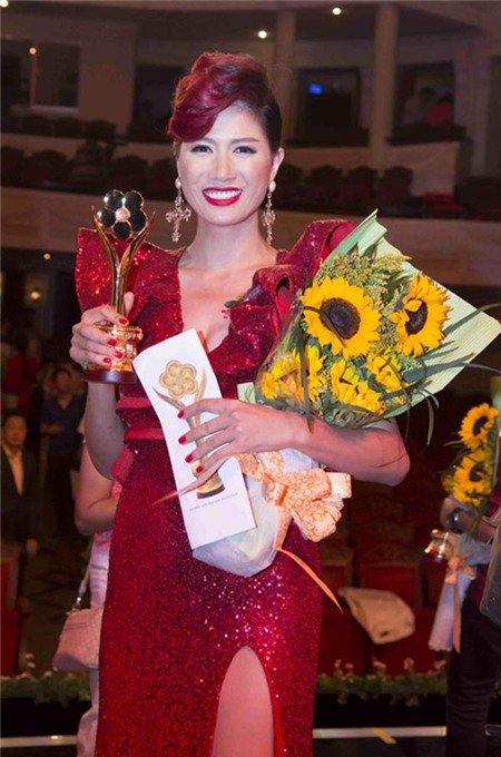 Ngoài kinh doanh, Trang Trần còn thử sức với điện ảnh với vai trò diễn viên. Năm 2013 Trang Trần nhận giải Mai Vàng với vai diễn ma mị trong phim Biết chết liền.