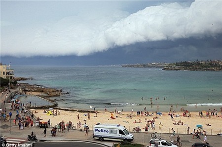 Sydney bất ngờ bị cơn bão mùa hè "tấn công" 7