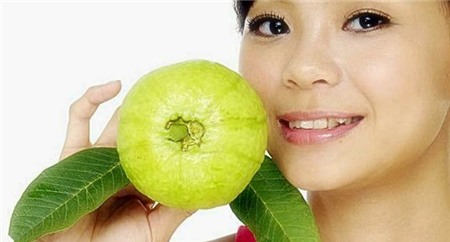 8 công dụng làm đẹp da bất ngờ từ quả ổi