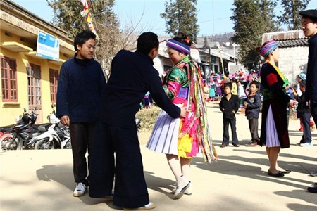 Những kiểu cầu hôn có 1-0-2 trên thế giới 1