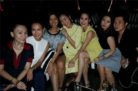 Lần đầu tiên Tăng Thanh Hà lộ bụng bầu lớn trong giai đoạn cuối thai kỳ