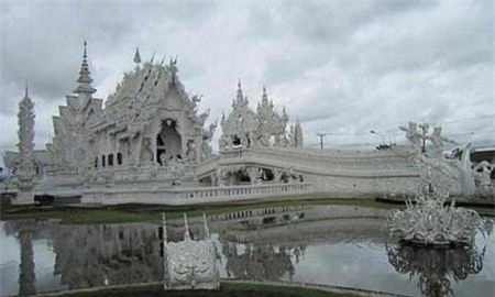 Chùa Trắng nổi danh ở Thái Lan