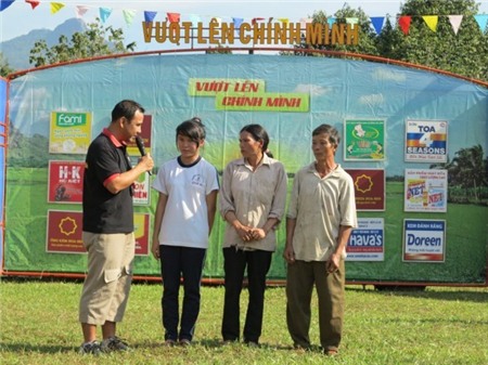 Quyền Linh không thoải mái khi đi với người giàu