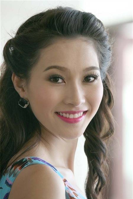 Đặng Thu Thảo khác lạ với