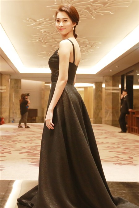 Đặng Thu Thảo khác lạ với