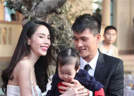 Thủy Tiên và Công Vinh 5