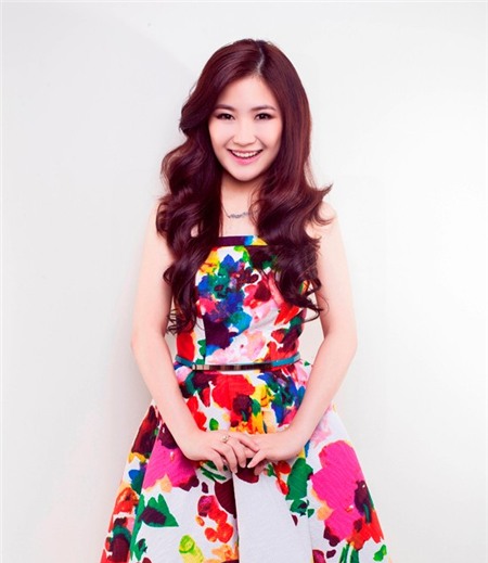 Chuyện tình ồn ào của những sao Việt yêu sớm