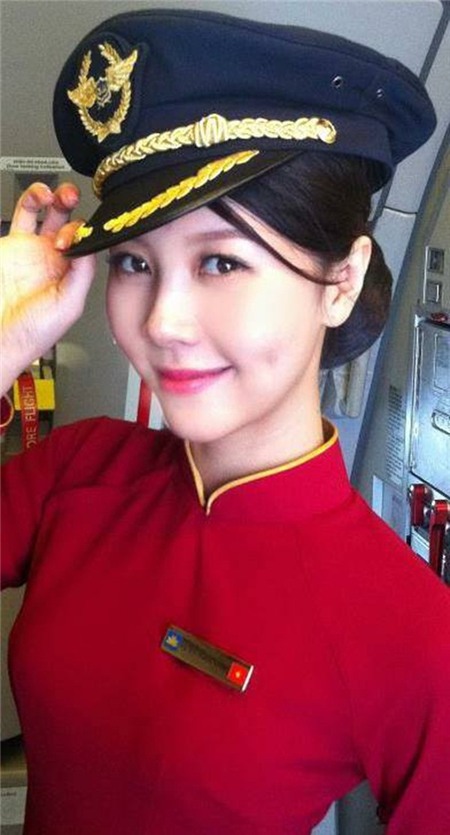 Hình ảnh: Trái chiều ý kiến về đồng phục mới của Vietnam Airlines số 10