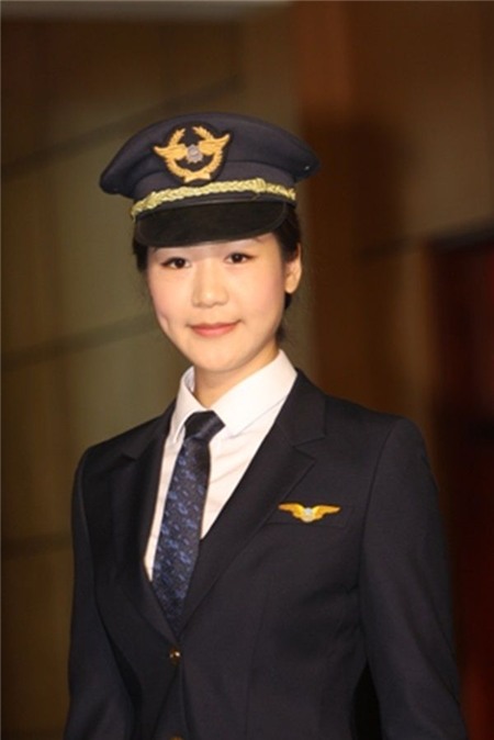 Hình ảnh: Trái chiều ý kiến về đồng phục mới của Vietnam Airlines số 4