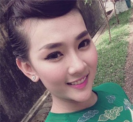 Sự vụt sáng nhưng chìm nhanh của 4 hot girl cùng tên Vân
