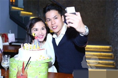 HH Diễm Hương: