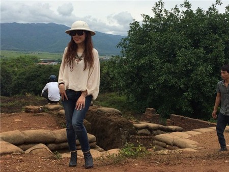 Nếu trên truyền hình, người ta thấy một BTV Hoài Anh gắn liền với chiếc áo dài truyền thống của dân tộc thì ngoài đời, phong cách của Hoài Anh khá đơn giản, mộc mạc.