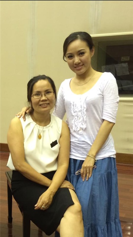 Chất liệu yêu thích của Hoài Anh là vải thun mềm mại và thỏa mái.