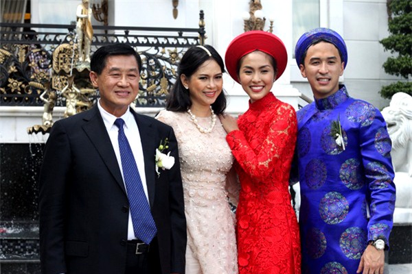 xem-cuoc-song-ba-hoang-cua-ha-tang-sau-khi-sinh-quy-tu-cho-nha-dai-gia2
