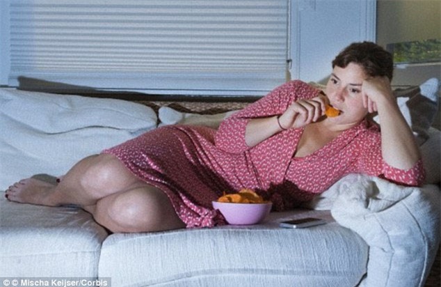 ăn khuya tăng nguy cơ ung thư vú