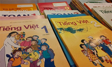 đổi mới chương trình, sách giáo khoa, giảm môn học