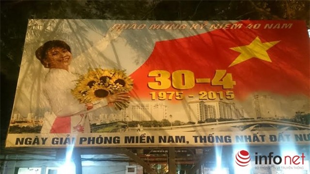 Hà Nội chào mừng ngày 30/4 bằng pano...