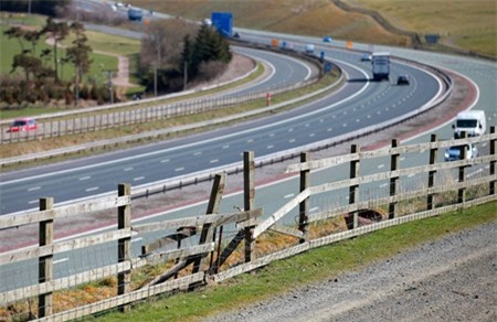 Cho lai may keo gay nao loan giao thong o Scotland