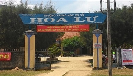 Phải nghỉ học vì liên tục bị... cô giáo thu dép