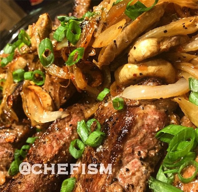 Khám phá bữa ăn yêu thích của ‘độc cô cầu bại’ Mayweather