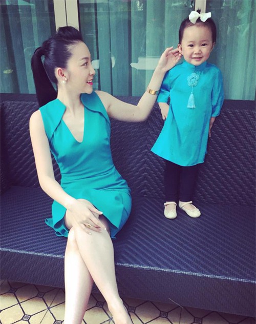 Thời trang mẹ và bé “chất” nhất showbiz Việt - 16