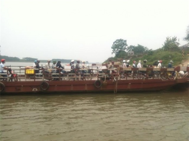 Phát hiện thi thể 2 nữ sinh có vết bầm trên người - 1