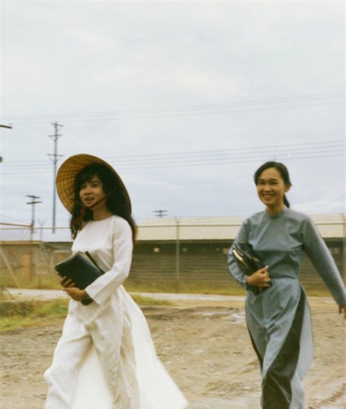 Nhớ chiếc áo 'vạn người mê' của phụ nữ Sài Gòn xưa - 3
